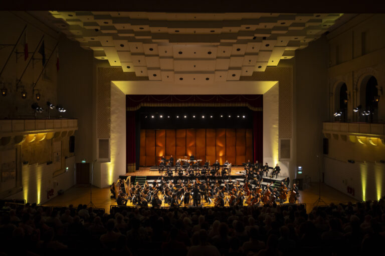 BRUCKNER 8, photo by Darrin Zammit Lupi