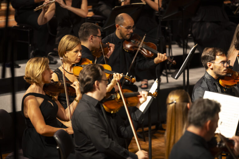 BRUCKNER 8, photo by Darrin Zammit Lupi